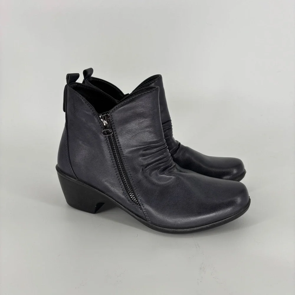 Easy Street Jeanie Block Heel Ankle Boot Navy Blue Women Size 9.5N Narrow Zipper